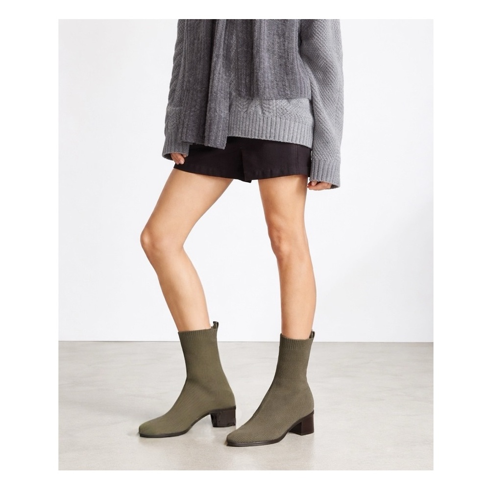 Everlane The High-Ankle Glove Boots in ReKnit Caper Green Size 9